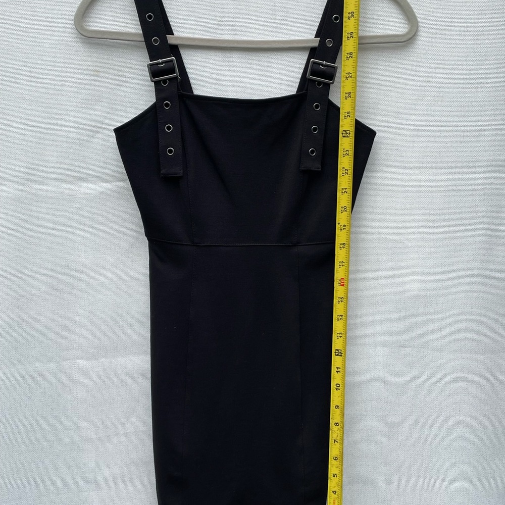 Dress - Picture 6 of 6